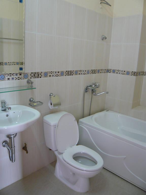 Cat Vy Guest House Далат Номер фото